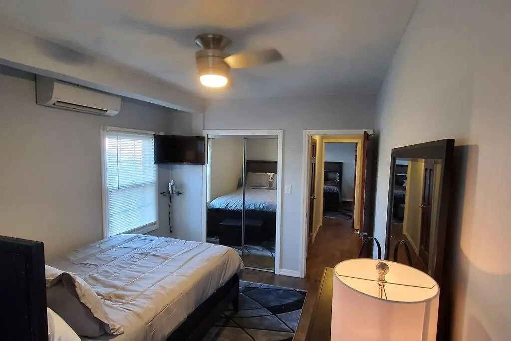 Quiet 3 Bedroom Apartment In Private Home New York